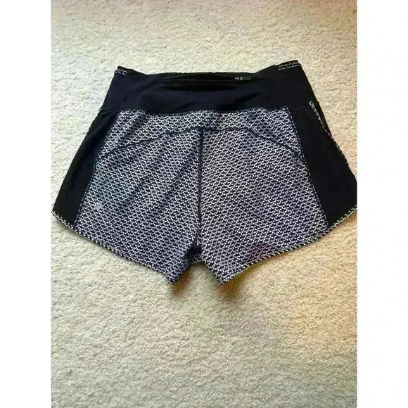 Lululemon Real Quick High Rise Perforated Shorts in Monochromic Black Size 6 - Picture 7 of 9